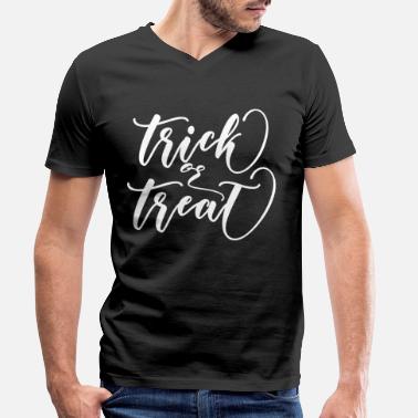 Trick Or Treat Trick or Treat - Männer Bio T-Shirt mit V-Ausschnitt