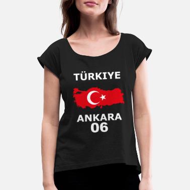 Ankara ankara - Naisten t-paita jossa rullatut hihat