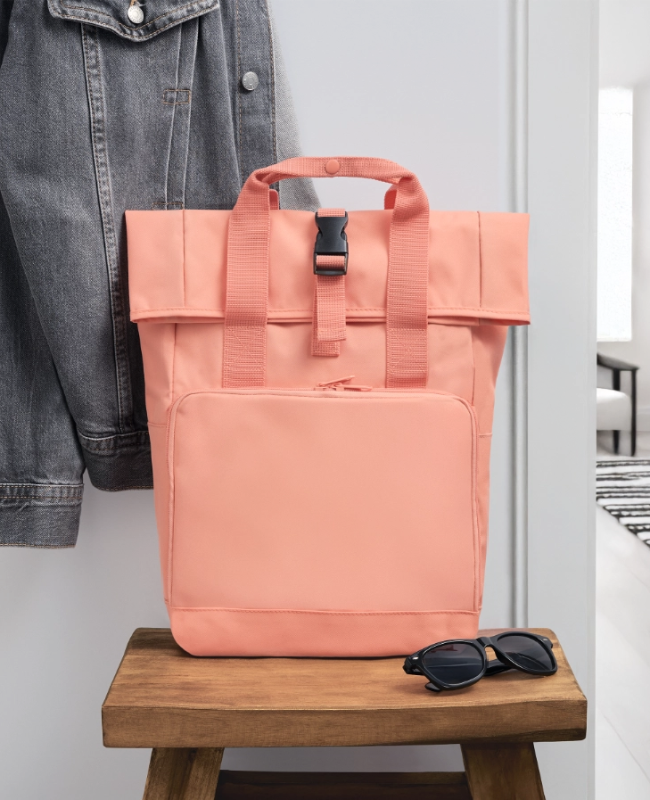 Rolltop Rucksack mit zwei Griffen Vorne - center