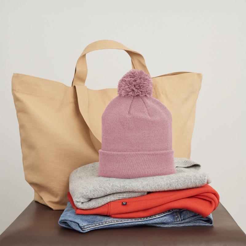 Kids' Knitted hat with pompom
