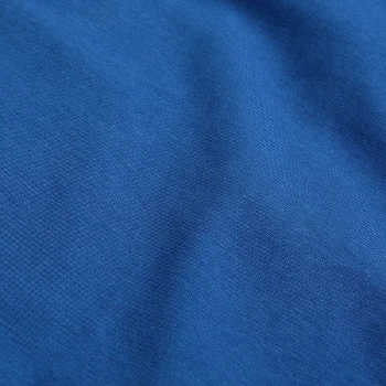 Miesten tyköistuva t-paita