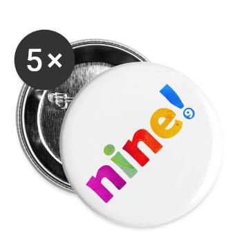 NEUN 9 JAHRE 9. GEBURTSTAG - Buttons groß 56 mm (5er Pack) - Weiß - Vorne