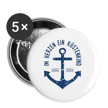 Im Herzen ein Küstenkind - Buttons groß 56 mm (5er Pack) - Weiß - Vorne