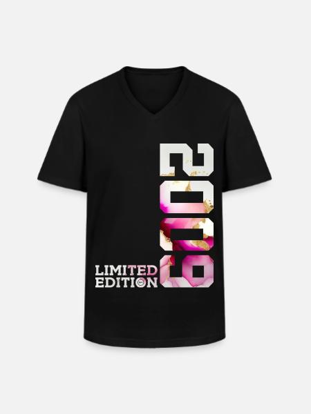 LIMITED EDITION 2009 17TH BIRTHDAY - Men's V-Neck T-Shirt - black