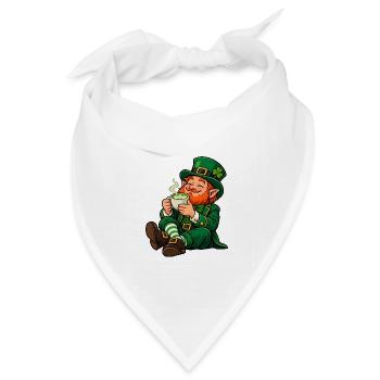 Leprechaun mit Matcha Latte – Irischer Glückszaube - Bandana Dreieckstuch - Weiß - Vorne