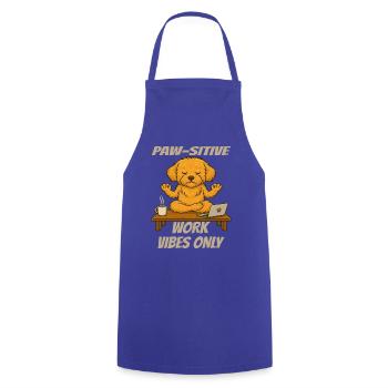 Paw-sitive Work Vibes Only – Maltipoo Yoga - Kochschürze - Royalblau - Vorne - AI Model Male 185 dark (185cm)