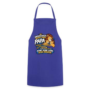 Unterschätze niemals einen Papa – Löwenpapa - Kochschürze - Royalblau - Vorne - AI Model Male 185 dark (185cm)