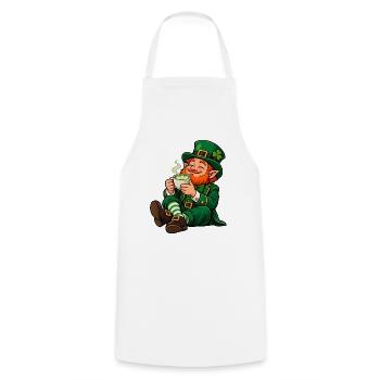 Leprechaun mit Matcha Latte – Irischer Glückszaube - Kochschürze - Weiß - Vorne - AI Model Male 185 dark (185cm)