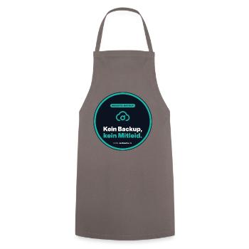 Kein Backup, Kein Mitleid. Admin Shirt - Kochschürze - Grau - Vorne - AI Model Male 185 dark (185cm)