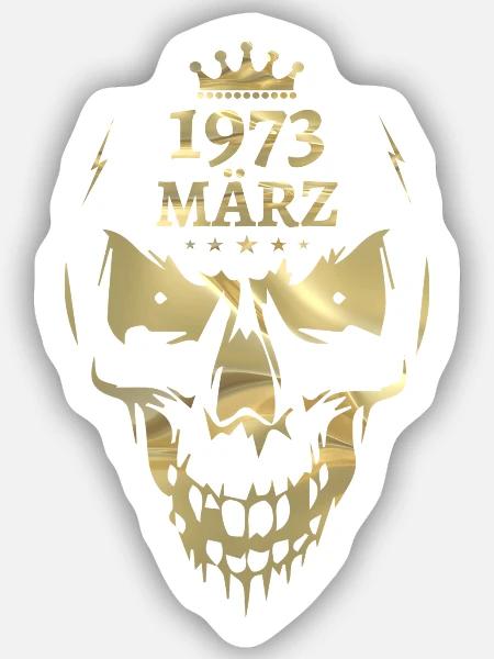 März 1973 Totenkopf Gold - Sticker Größe S (10 x 10 cm) - Mattweiß