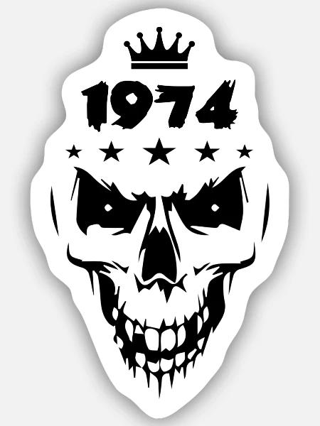 1974 Totenkopf - Sticker Größe S (10 x 10 cm) - Mattweiß