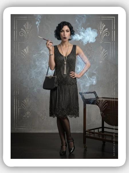 Flapper Noir: Schwarzes Perlenkleid - Sticker Größe S (10 x 10 cm) - Mattweiß