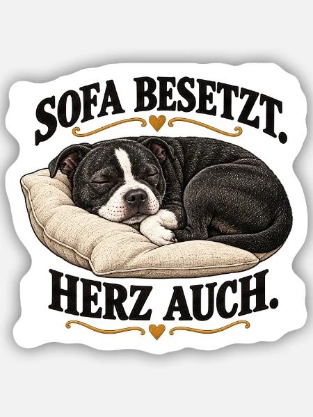 Schlafender_Staffbull__Sofa_besetzt-_Herz_auch- - Sticker Größe S (10 x 10 cm) - Mattweiß