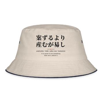 案ずるより産むが易し — Tun statt Angst - Bucket Hat - Natur/Navy - Vorne