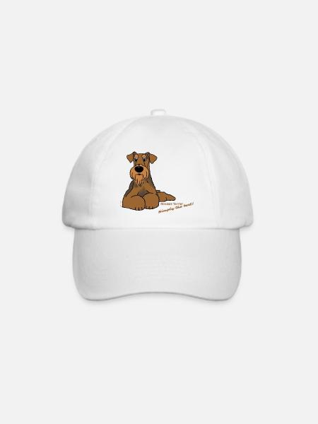 Airedale Terrier liegend - Baseballkappe - Weiß/Weiß
