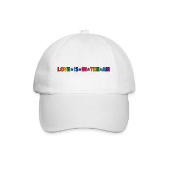 LOVE IS IN THE AIR – Bunter Regenbogen Schriftzug  - Baseballkappe - Weiß/Weiß - Vorne