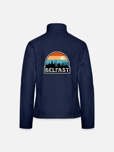 Belfast Nordirland Flagge Skyline Reise Souve - Frauen Softshelljacke - Navy - Hinten