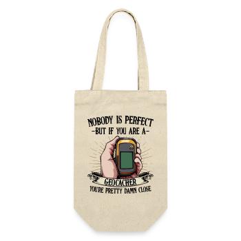 Nobody Is Perfect Geocaching Geocacher Geschenk - Geschenkbeutel für Flaschen - Natur - Vorne