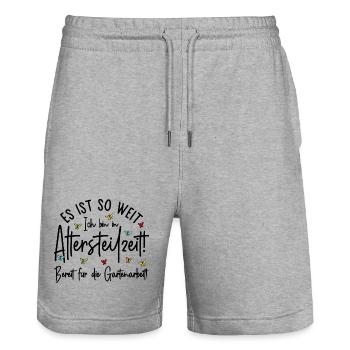 Altersteilzeit - Bereit für die Gartenarbeit  - Stanley/Stella Unisex Bio Joggingshorts Trainer  - Grau meliert - Vorne - Nik (191cm) & Marisol (170cm)