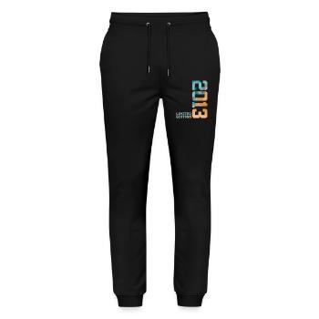 13. GEBURTSTAG LIMITED EDITION 2013 - Stanley/Stella Unisex Bio Jogginghose Mover  - Schwarz - Vorne - Marisol (170cm) & Nik (191cm)