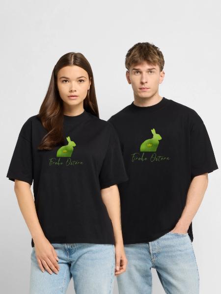 Frohe Ostern Ostern - RELAXED FIT Unisex Organic T-Shirt - Schwarz - Vorne - Alina (178cm) & Michal (187cm)