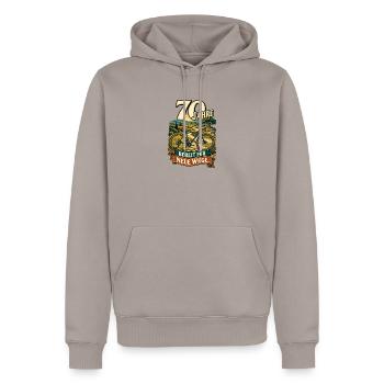 70 Jahre Bereit für Neue Wege - Männer Premium Bio Hoodie - Taupe - Vorne - Nico (187cm)