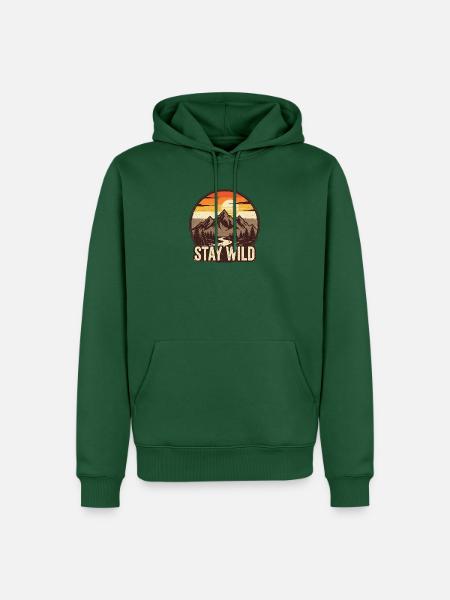 Stay Wild – Bergabenteuer-Abzeichen - Männer Premium Bio Hoodie - Flaschengrün