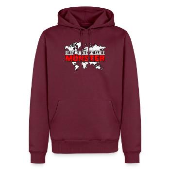 Münster Koordinaten Weltkarte Rot - Männer Premium Bio Hoodie - Burgunderrot - Vorne - Nico (187cm)
