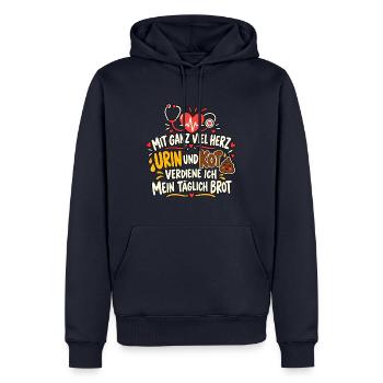 Pflegehumor – Mit Herz, Urin und Kot - Männer Premium Bio Hoodie - Navy - Vorne - Nico (187cm)