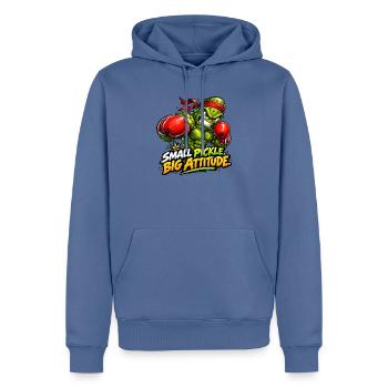 Eine kleine Gurke, ein großer Charakter! - Männer Premium Bio Hoodie - Taubenblau - Vorne - Nico (187cm)