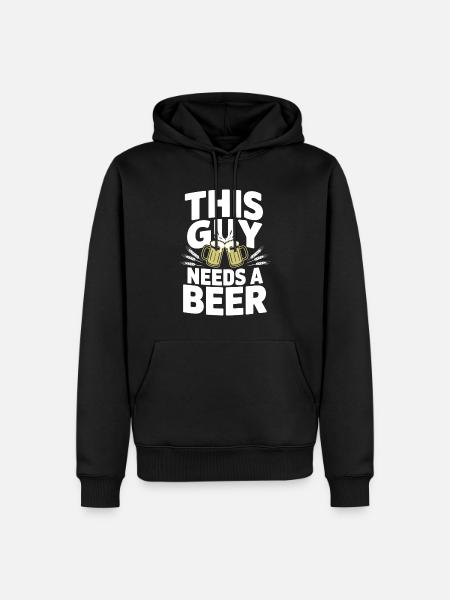 This Guy Needs a Beer - Männer Premium Bio Hoodie - Schwarz