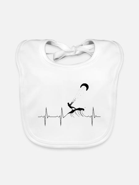 Kiter Herzlinie - Schwarze EKG Linie Kitesurfer - Baby Bio-Lätzchen - Weiß