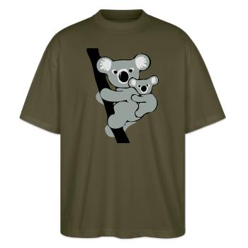 Koala und Baby - Stanley/Stella Oversized Unisex Bio T-Shirt Blaster 2.0 - Khaki - Vorne - Alina (178cm) & Michal (187cm)