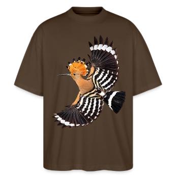 Wiedehopf - Stanley/Stella Oversized Unisex Bio T-Shirt Blaster 2.0 - Dunkelbraun - Vorne - Alina (178cm) & Michal (187cm)