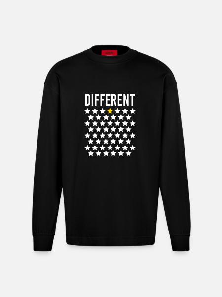 Différent: Étoile dorée au milieu des étoiles - Manches longues bio épais oversize fabriqué en UE - SOLID BLACK