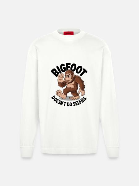Bigfoot Doesn't Do Selfies - Heavyweight Oversized Organic Longsleeve Shirt Made in EU - OFF WHITE