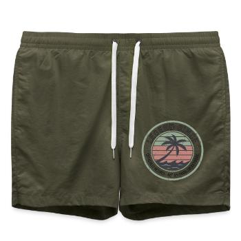 Retro Palmeninsel Sunset - Badeshorts - Olive - Vorne - AI Model Male 185 light (185cm)