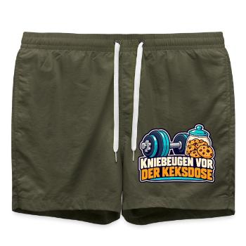 Kraftsport – Kniebeugen vor der Keksdose - Badeshorts - Olive - Vorne - AI Model Male 185 light (185cm)