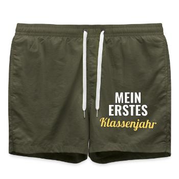 Erstes Klassenjahr geschafft – Lehrkraft Geschenk - Badeshorts - Olive - Vorne - AI Model Male 185 light (185cm)