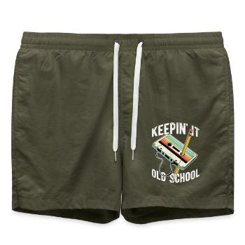 Keepin It Old School Retro-kassettenband - Badeshorts - Olive - Vorne - AI Model Male 185 light (185cm)