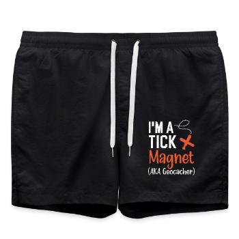 Ich bin ein Zeckenmagnet AKA Geocacher Geocaching - Badeshorts - Schwarz - Vorne - AI Model Male 185 light (185cm)