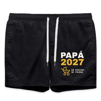 Papa 2027 - Badeshorts - Schwarz - Vorne - AI Model Male 185 light (185cm)