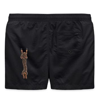 Hängender Dackel von hinten gesehen – Witziger Hund auf einem Kofferraum - Badeshorts - Schwarz - Hinten
