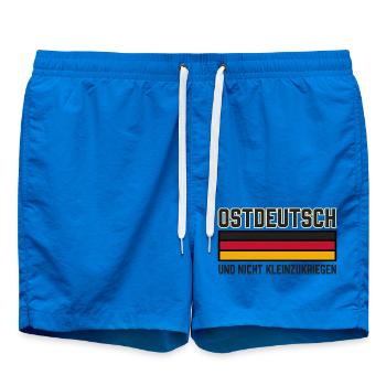 Ostdeutsch nicht kleinzukriegen Schwarz Rot Gold - Badeshorts - Cobalt blue - Vorne - AI Model Male 185 light (185cm)