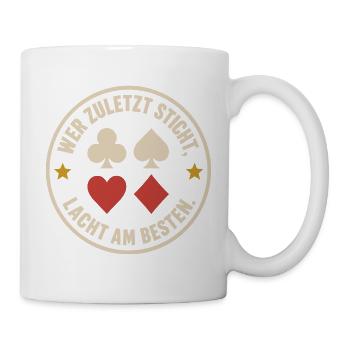 Wer zuletzt sticht lacht am besten – Skat Doko - Tasse - Weiß - Rechts