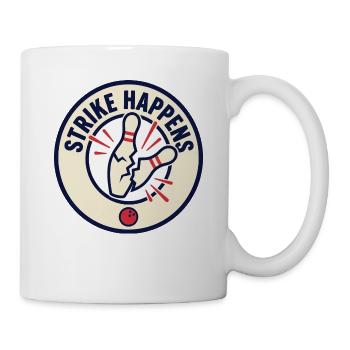 Strike Happens – Bowling-Humorabzeichen - Tasse - Weiß - Rechts
