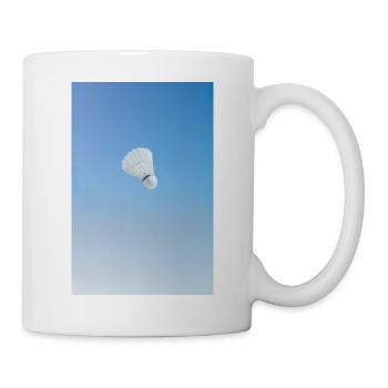 Federball im blauen Himmel Badminton - Tasse - Weiß - Rechts
