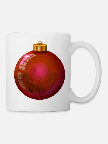 Red Christmas Bauble isolated. - Tasse - Weiß