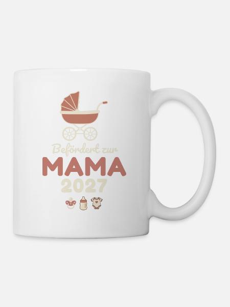 Befördert zur Mama 2027 – Süß - Tasse - Weiß