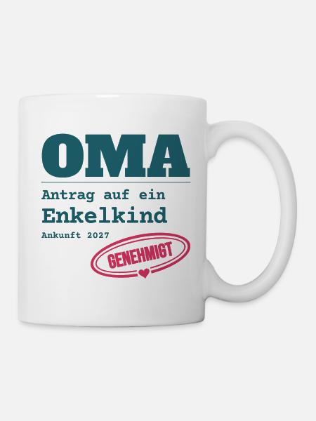 Oma 2027 – Antrag auf Enkelkind genehmigt - Tasse - Weiß